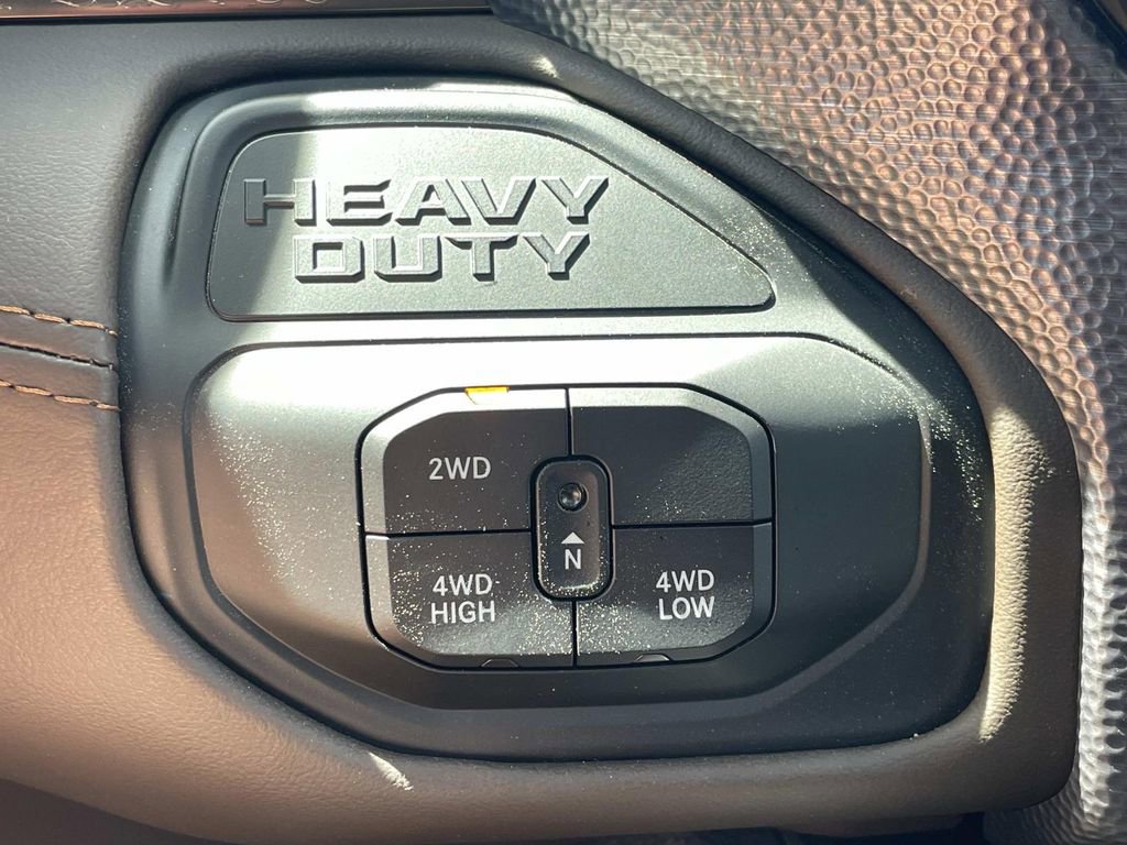 Used 2025 RAM 2500 Limited image 31