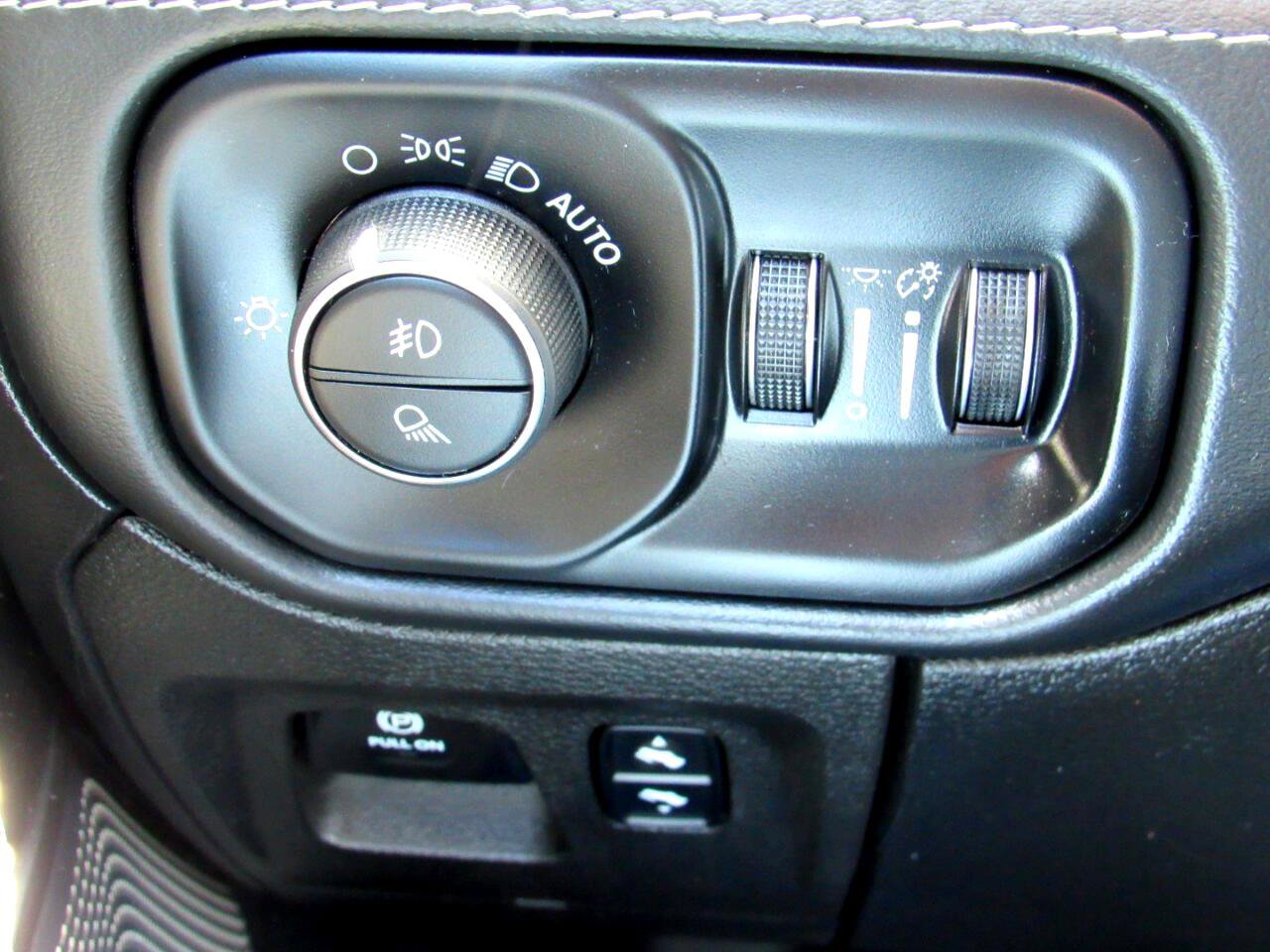 Used 2019 RAM 1500 Limited image 16