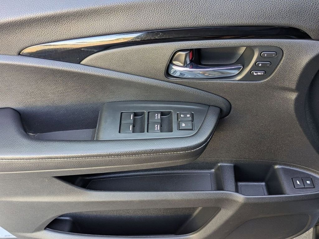 Used 2022 Honda Pilot Elite image 6