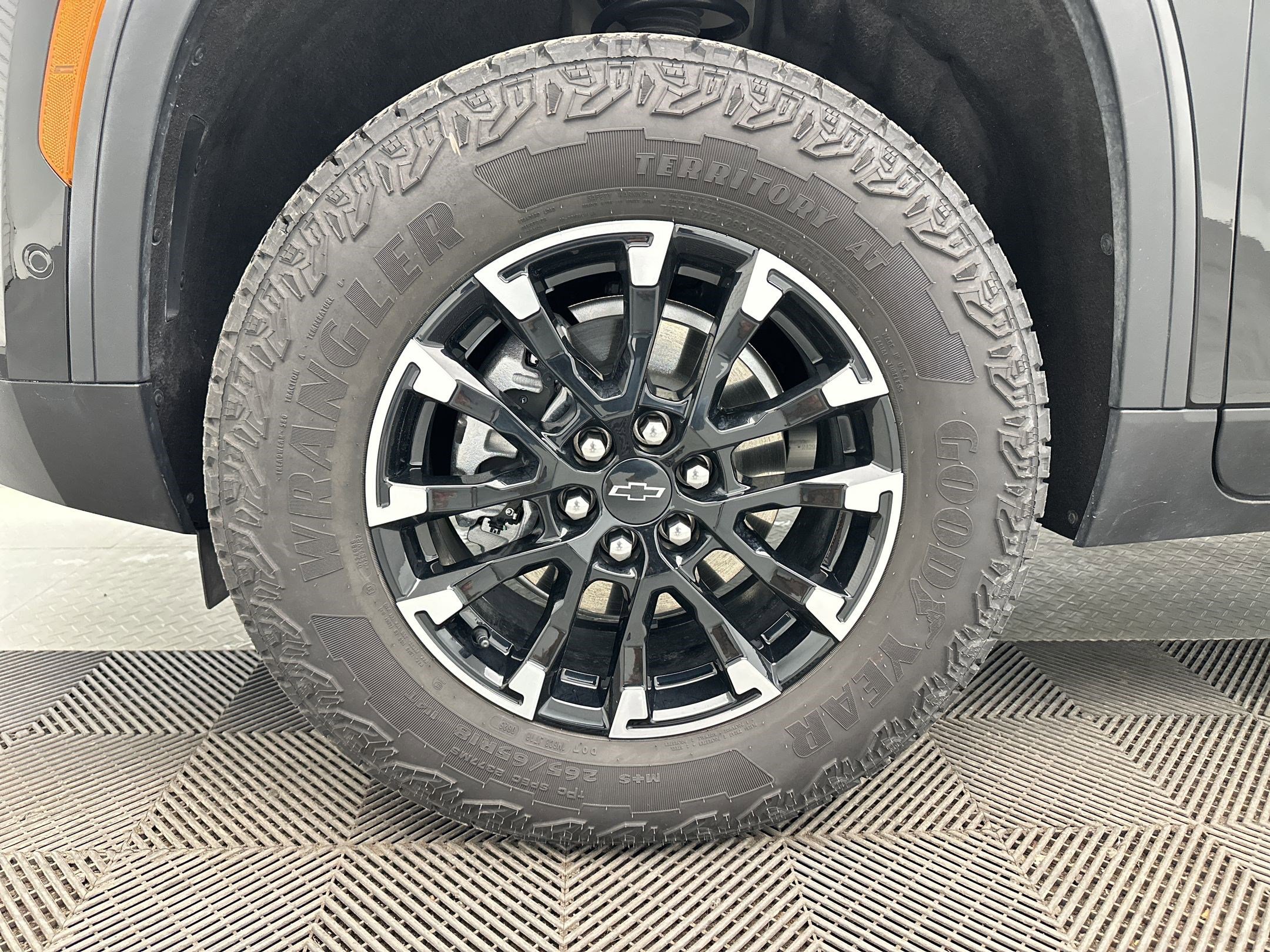 Certified 2025 Chevrolet Traverse Z71 w/ Enhanced Driving Package image 11