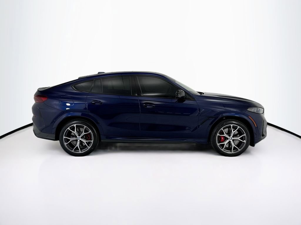 Certified 2024 BMW X6 M60i w/ Dynamic Handling Package AWD/4WD image 4