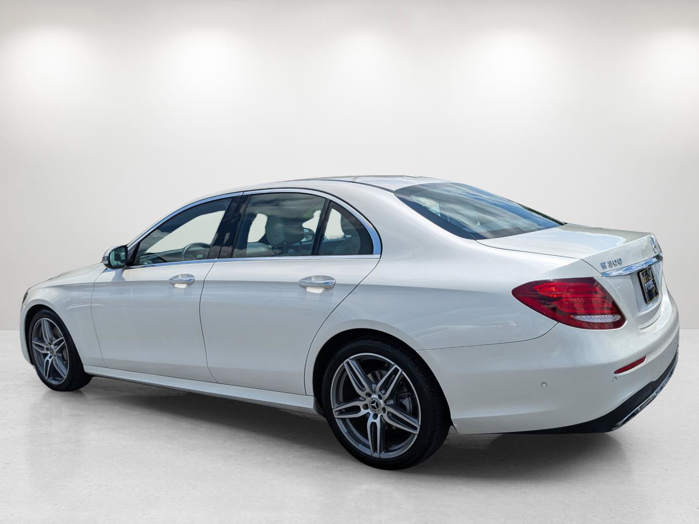 Used 2018 Mercedes-Benz E 300 w/ Premium 1 Package image 8