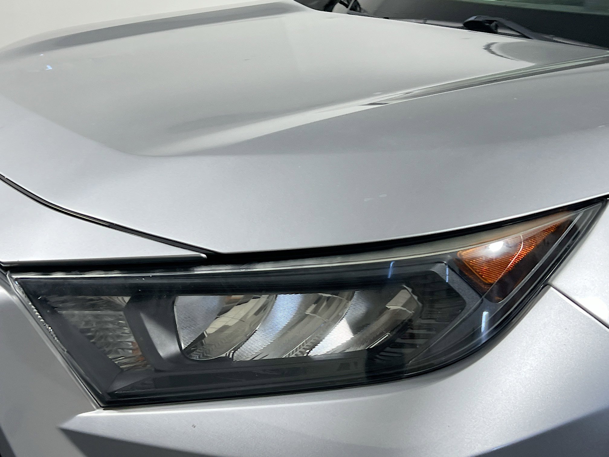 Used 2019 Toyota RAV4 LE image 11