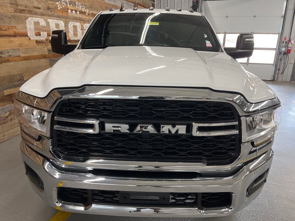 Used 2024 RAM 2500 Tradesman w/ Chrome Appearance Group image 8