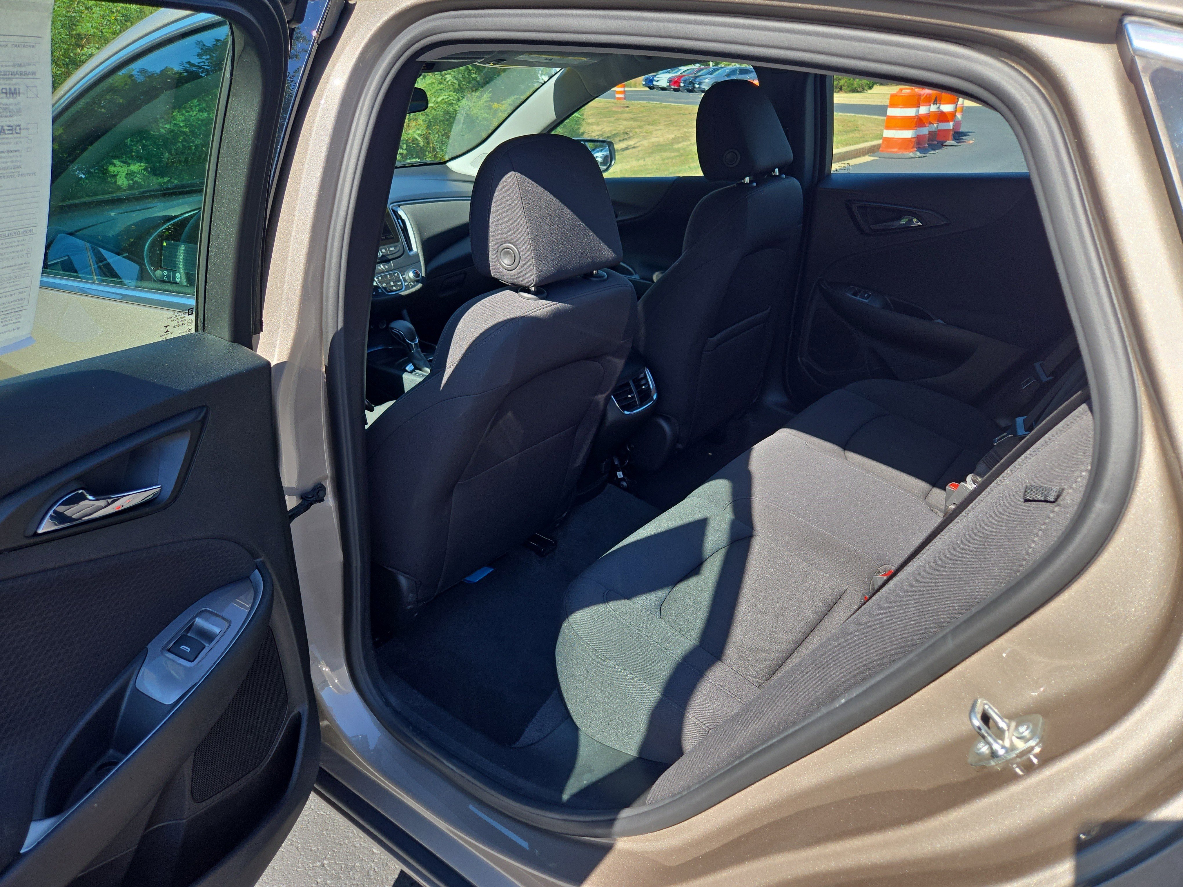 Used 2023 Chevrolet Malibu LT image 25