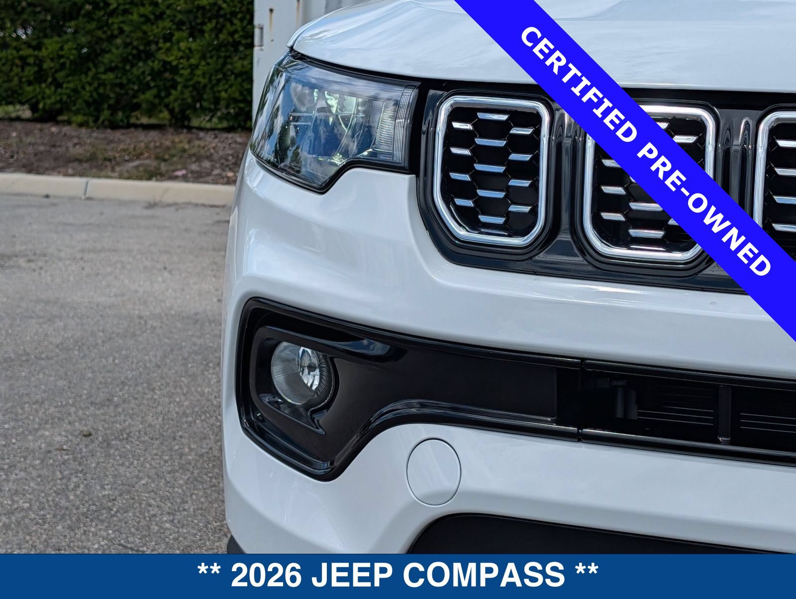 Used 2026 Jeep Compass Limited AWD/4WD image 9