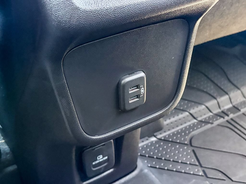 Used 2024 Chevrolet Equinox Premier w/ LPO, Floor Liner Package AWD/4WD image 24