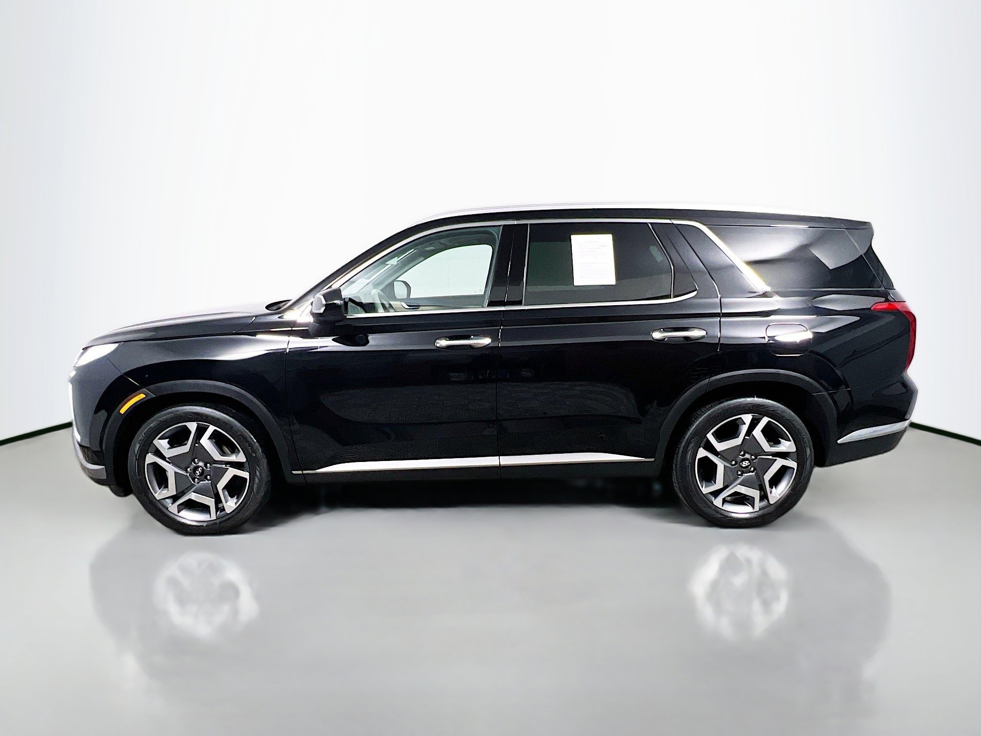 Used 2024 Hyundai Palisade Limited image 9