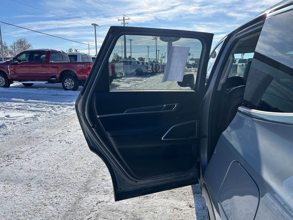 Used 2021 Kia Telluride LX image 12