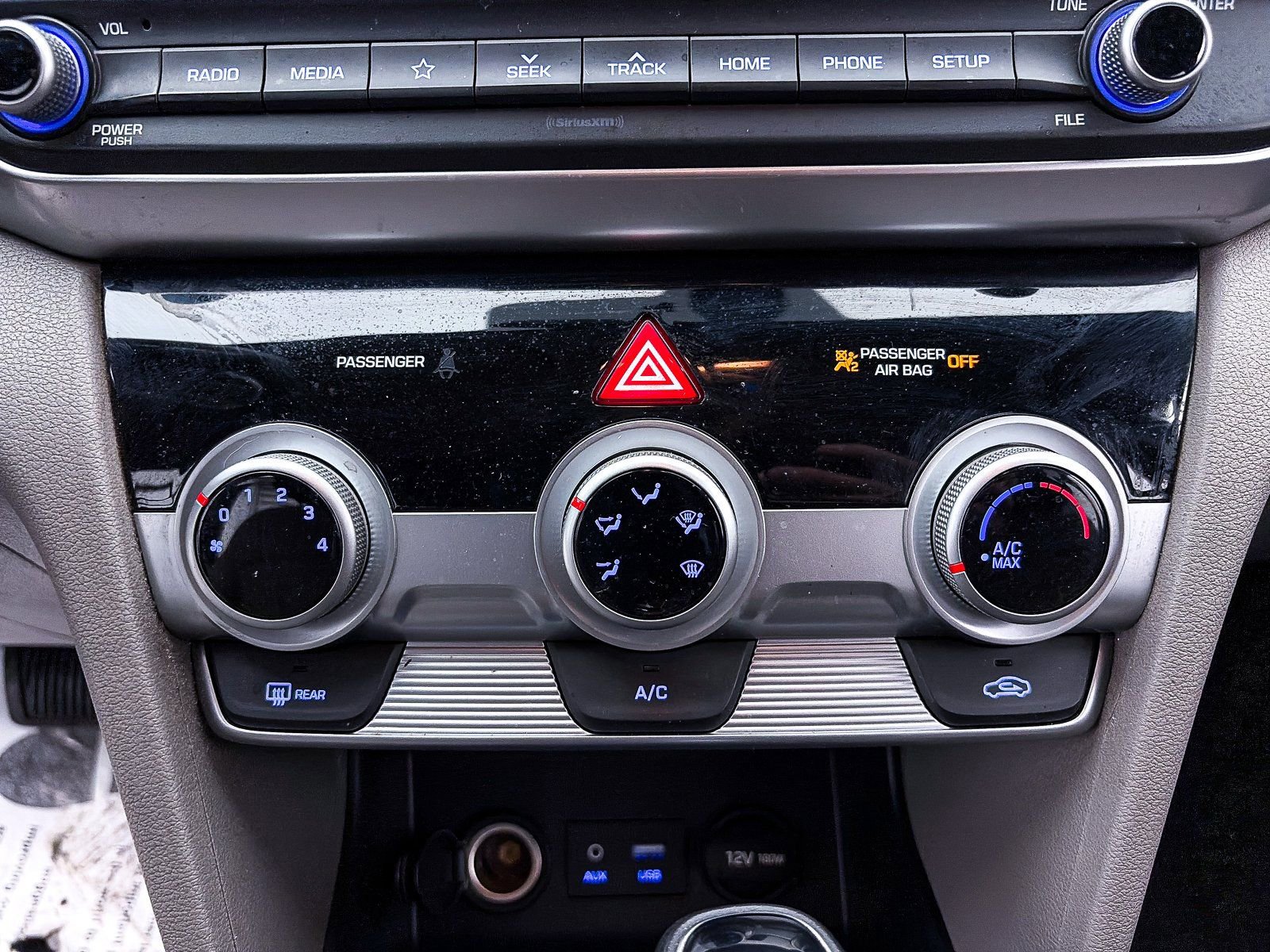 Used 2019 Hyundai Elantra SEL image 16