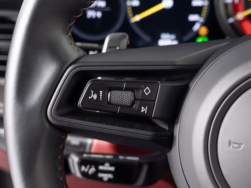 Certified 2022 Porsche 911 GT3 RWD image 32