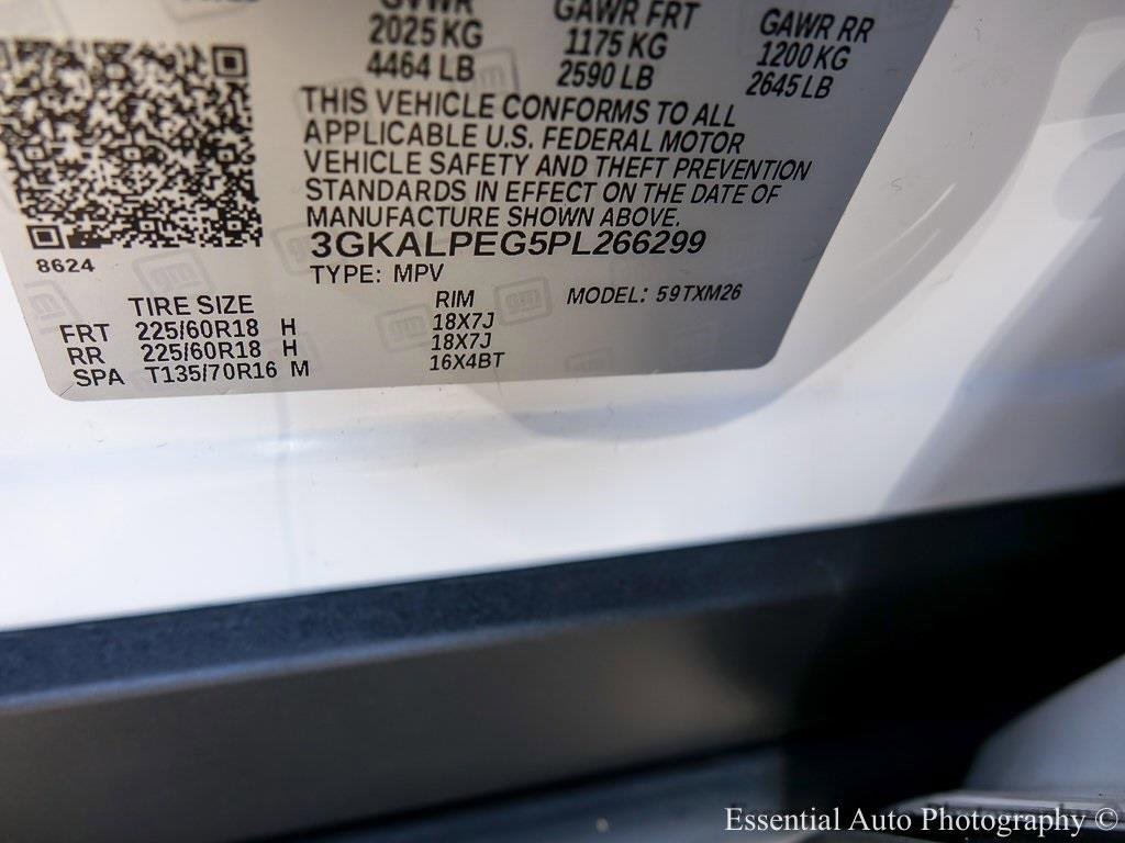 Used 2023 GMC Terrain SLT w/ LPO, Floor Liner Package image 29