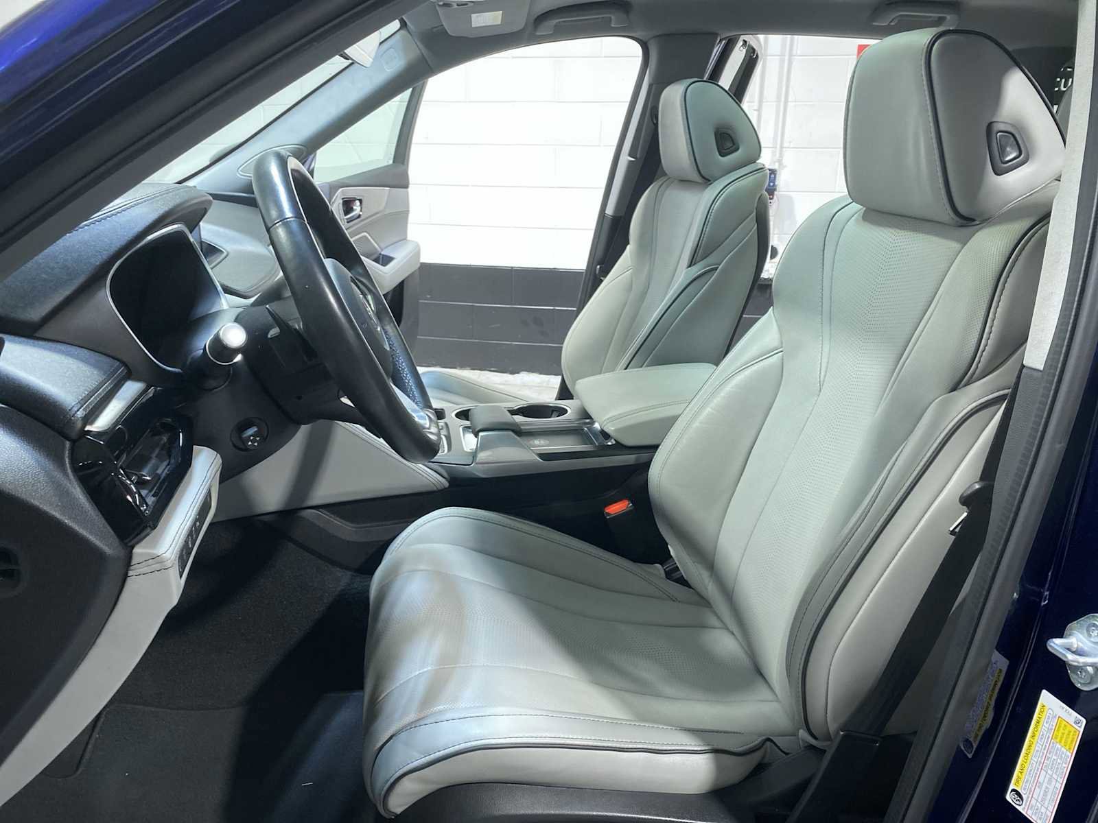 Certified 2023 Acura MDX SH-AWD w/ Advance Package image 11