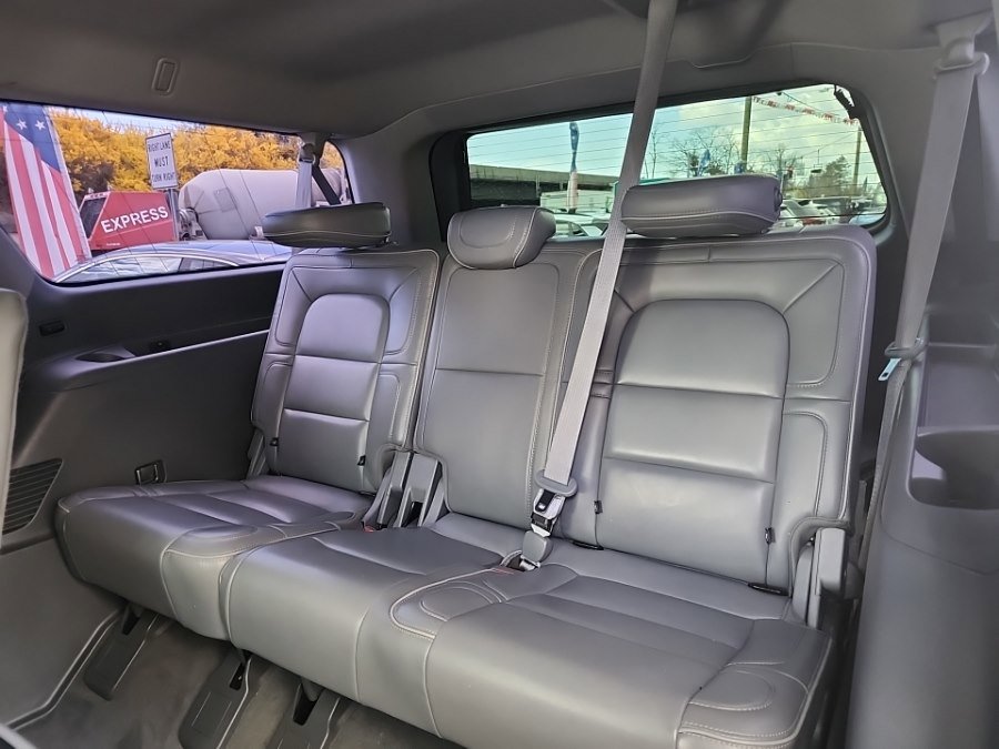 Used 2019 Lincoln Navigator L Reserve w/ Cargo Package AWD/4WD image 31