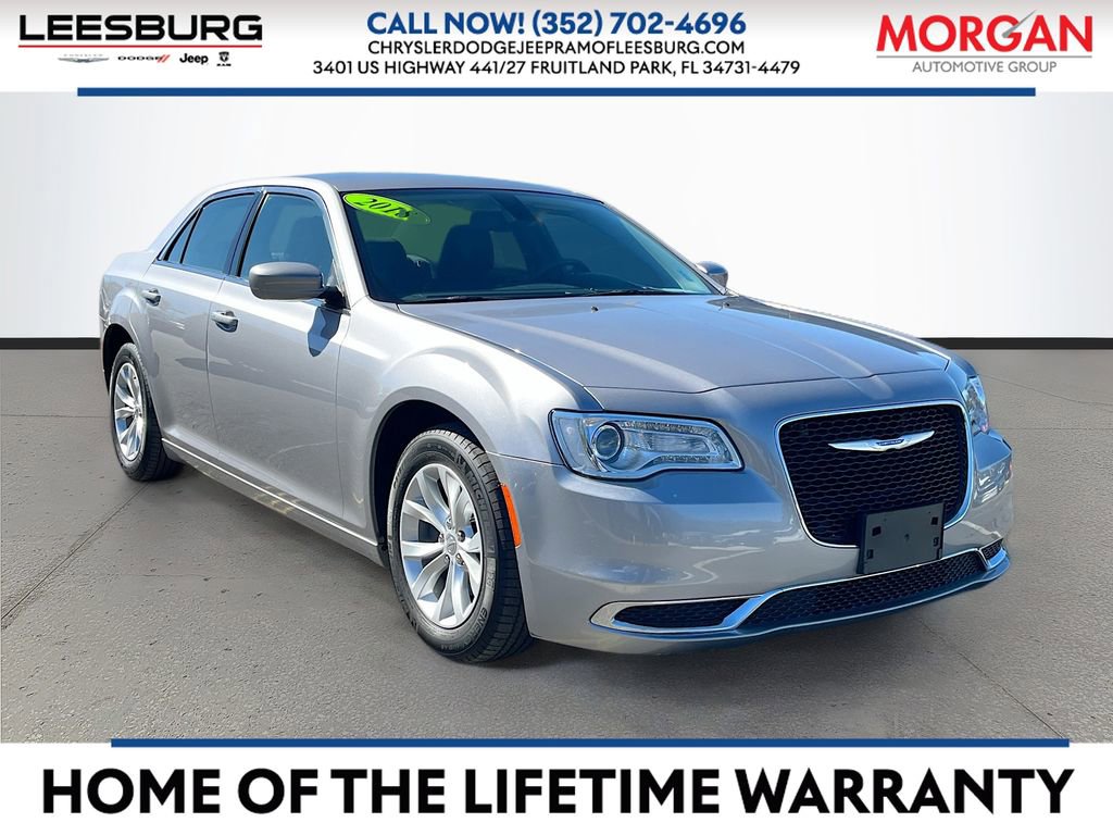 Certified 2018 Chrysler 300 Touring image 1