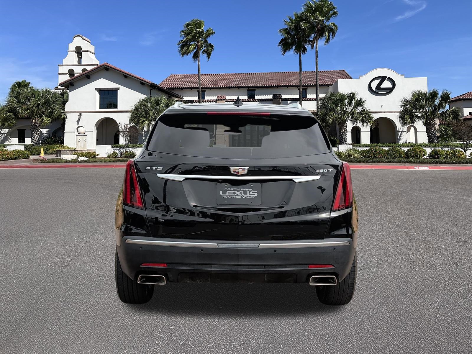 Used 2024 Cadillac XT5 Luxury w/ LPO, Floor Liner Package FWD image 3