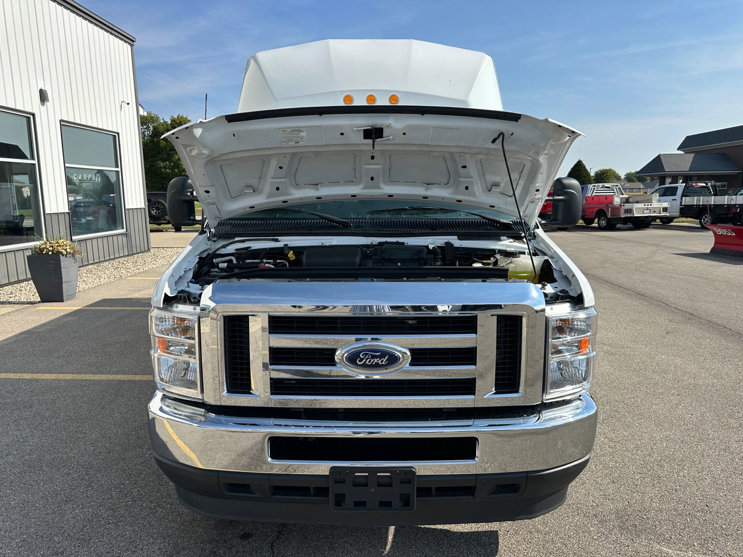 Used 2024 Ford E-450 and Econoline 450 Super Duty w/ Power Windows & Locks Group image 37