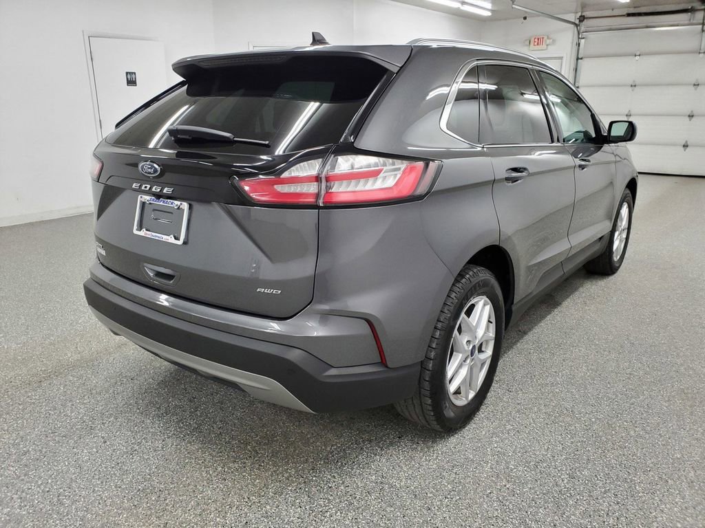 Used 2022 Ford Edge SEL w/ Convenience Package AWD/4WD image 4