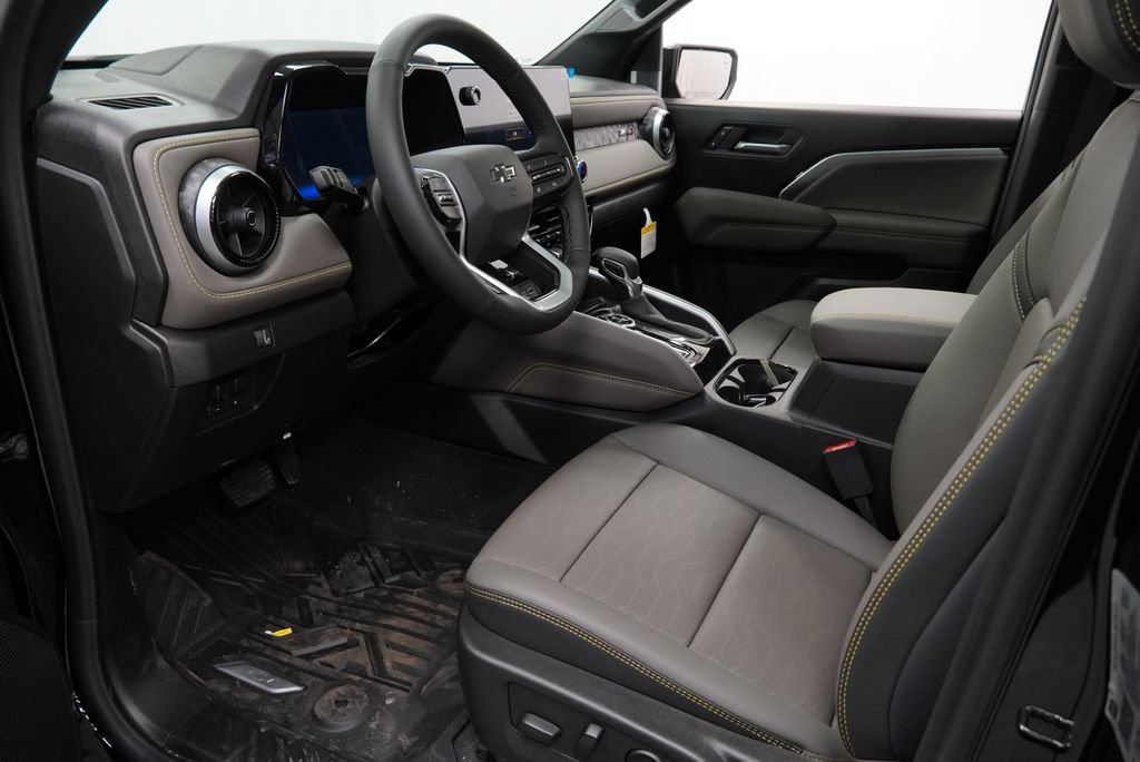 New 2026 Chevrolet Colorado ZR2 w/ Technology Package AWD/4WD image 10