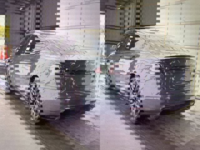 Used 2021 Tesla Model S Plaid image 9