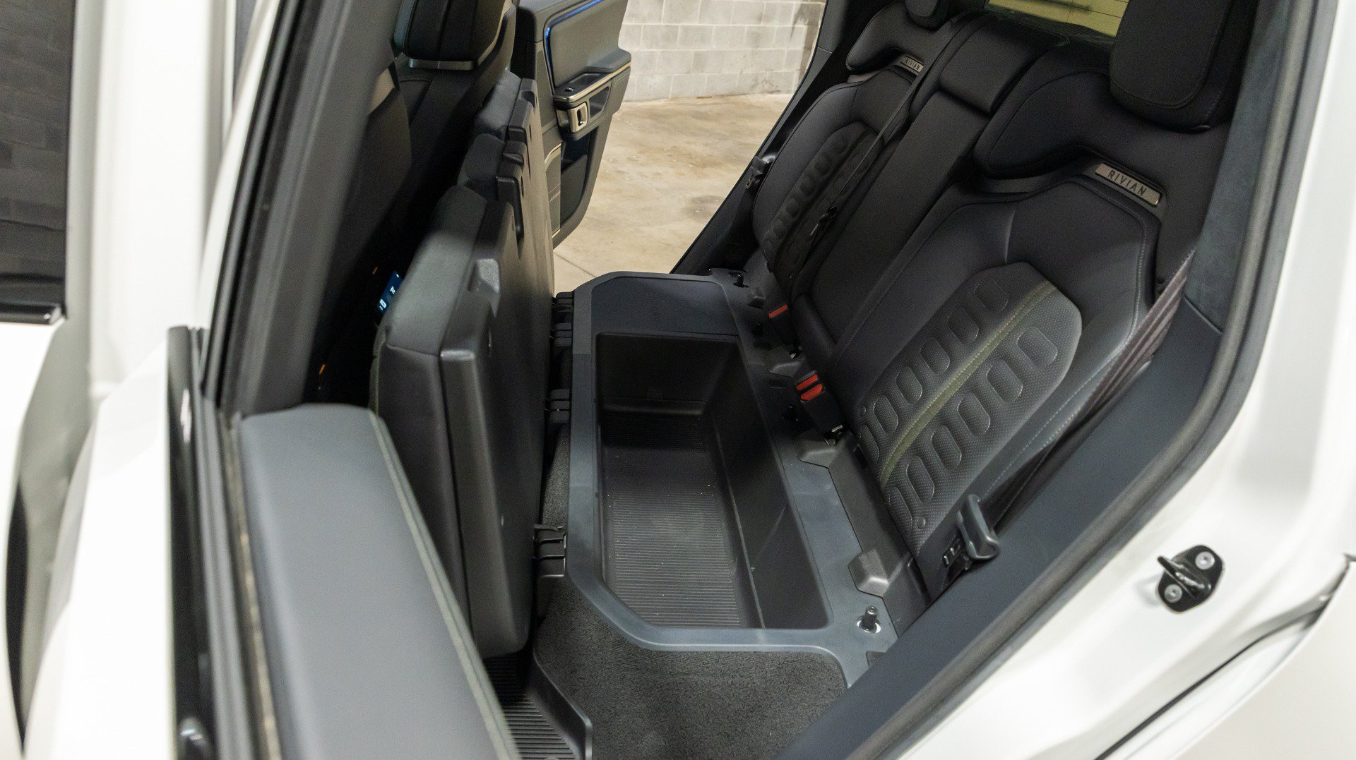 Used 2022 Rivian R1T Adventure AWD/4WD image 63