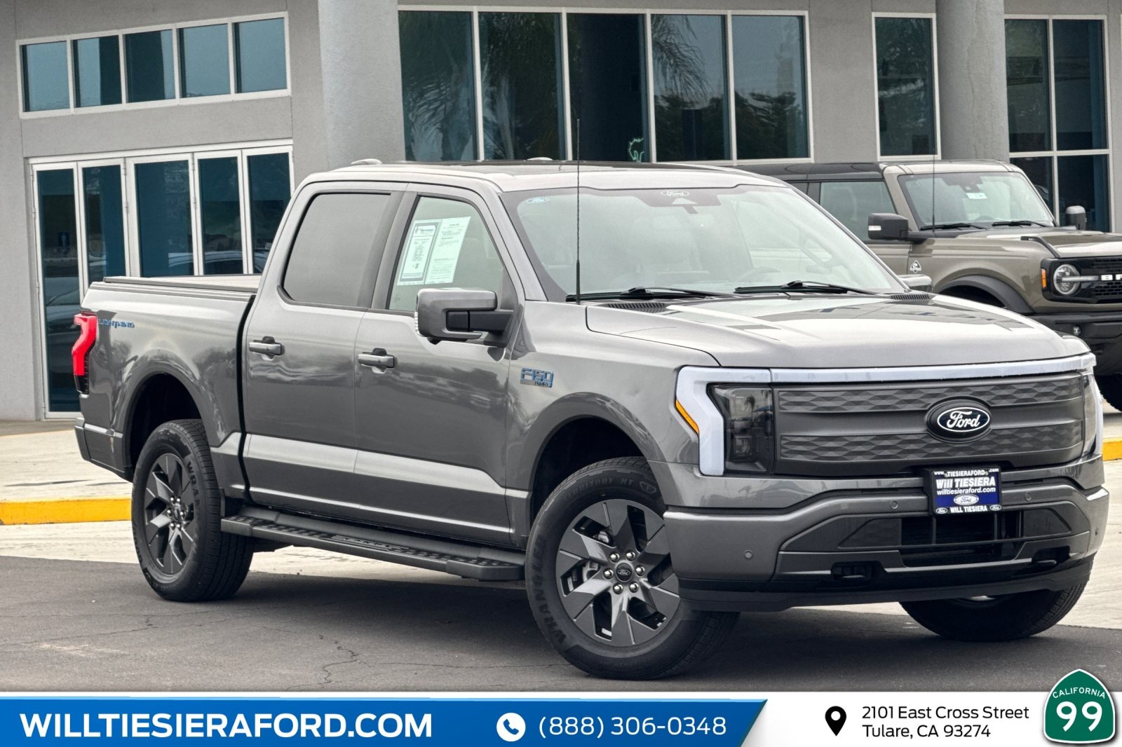 Used 2025 Ford F150 Lightning Lariat image 1