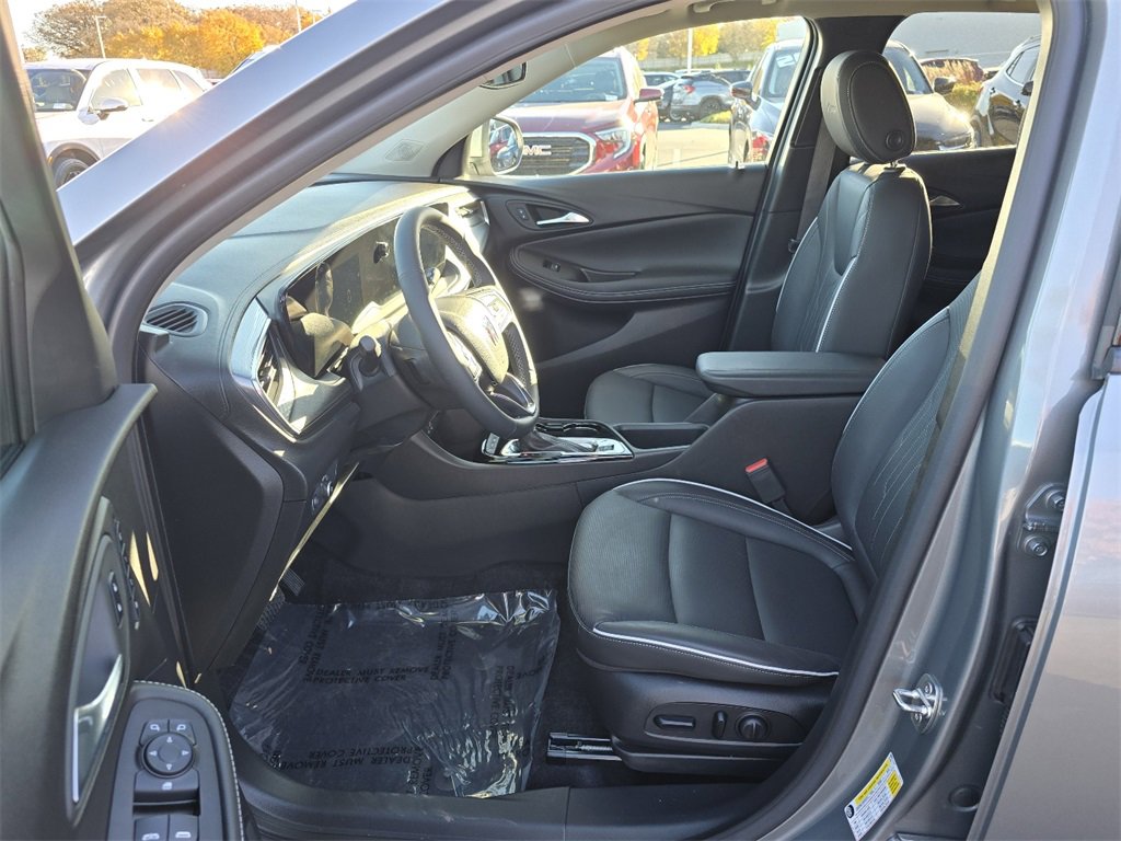 Certified 2024 Buick Encore GX Avenir image 13