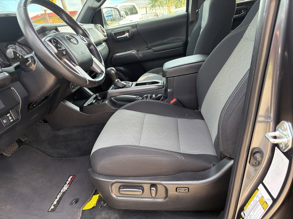 Used 2023 Toyota Tacoma TRD Sport image 8