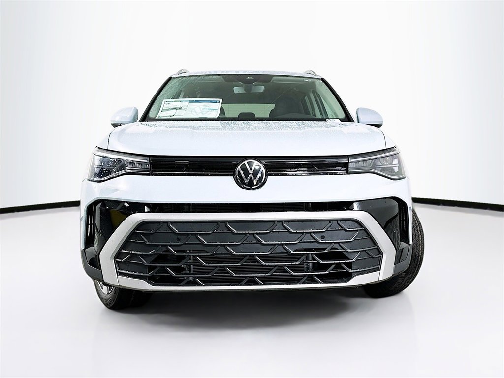 New 2025 Volkswagen Taos SE image 5