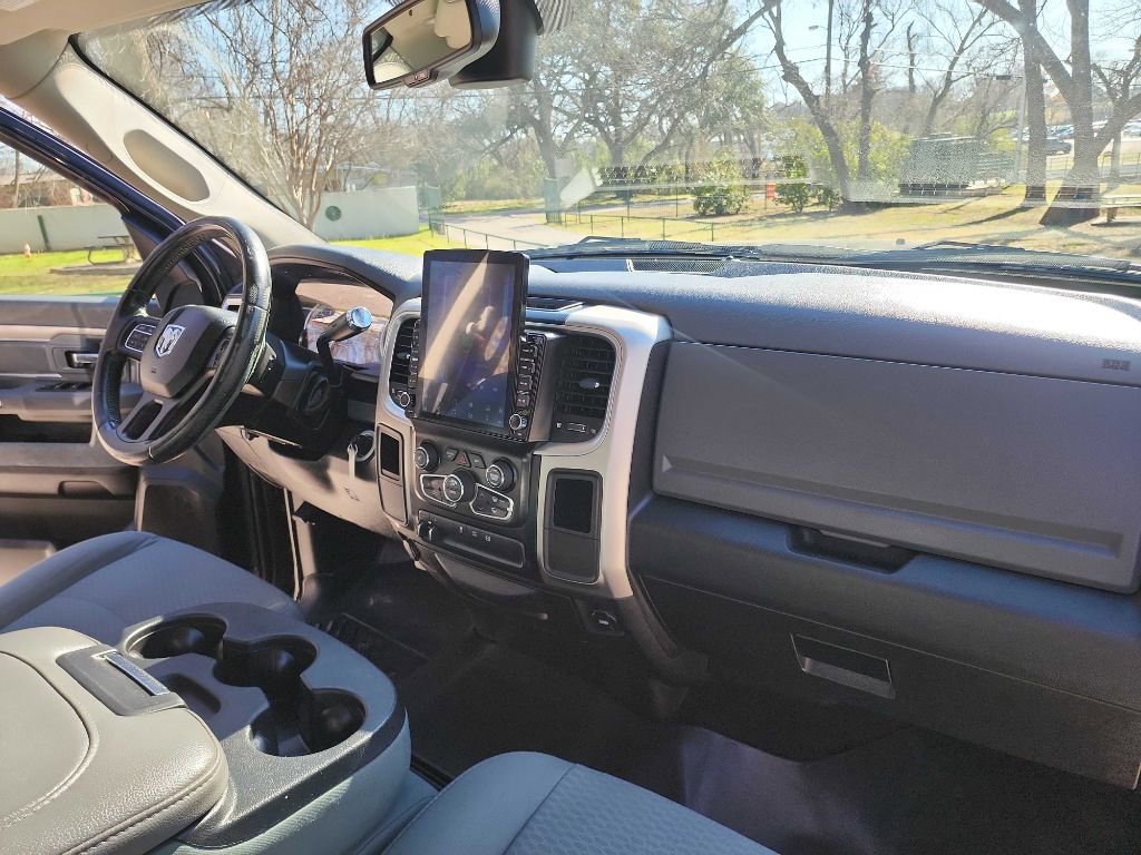 Used 2018 RAM 2500 SLT w/ Luxury Group image 41