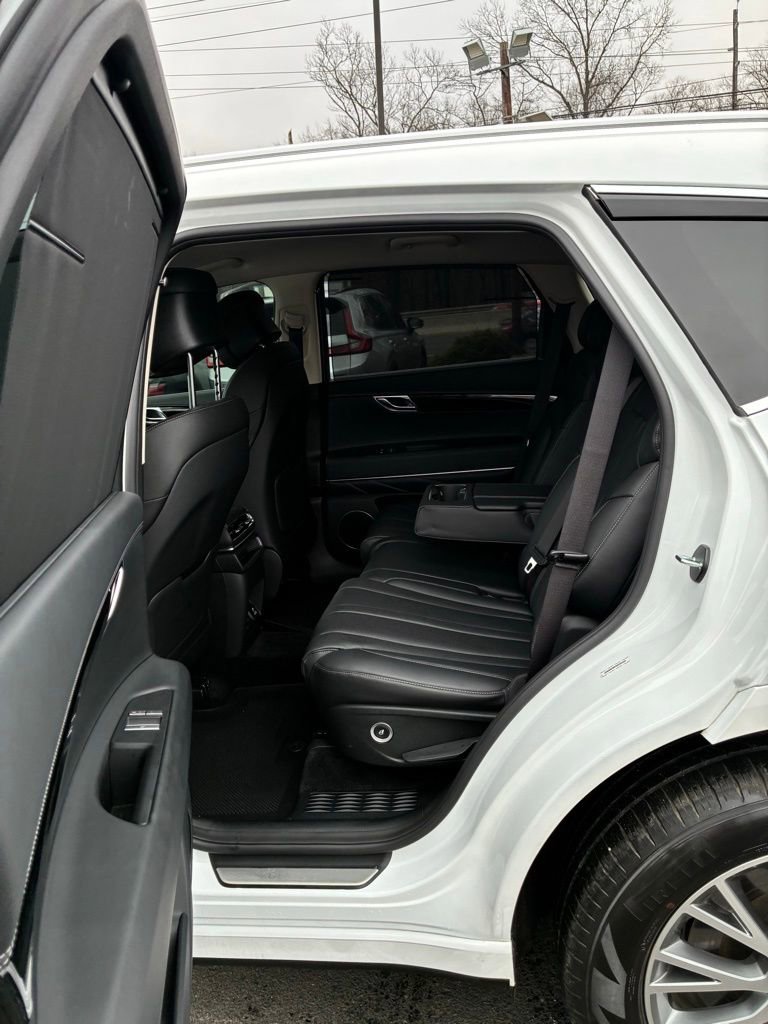 Used 2025 Genesis GV80 2.5T image 24