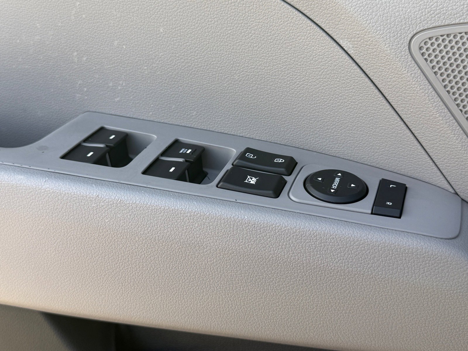 Used 2019 Hyundai Elantra SE image 30