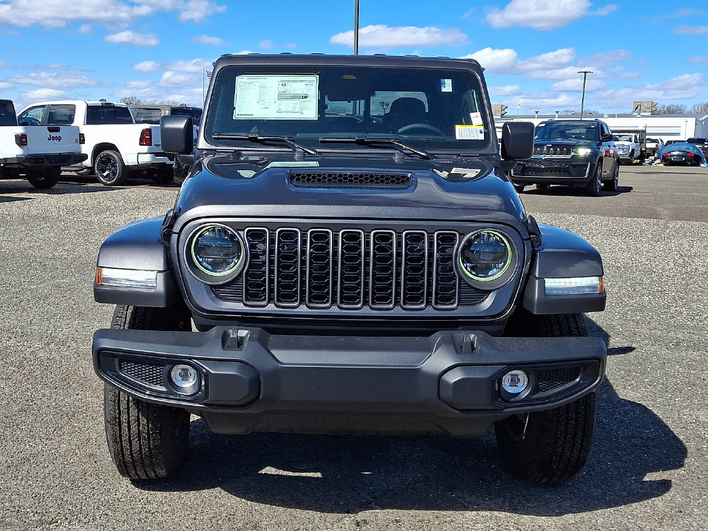 New 2026 Jeep Gladiator Sport AWD/4WD image 2