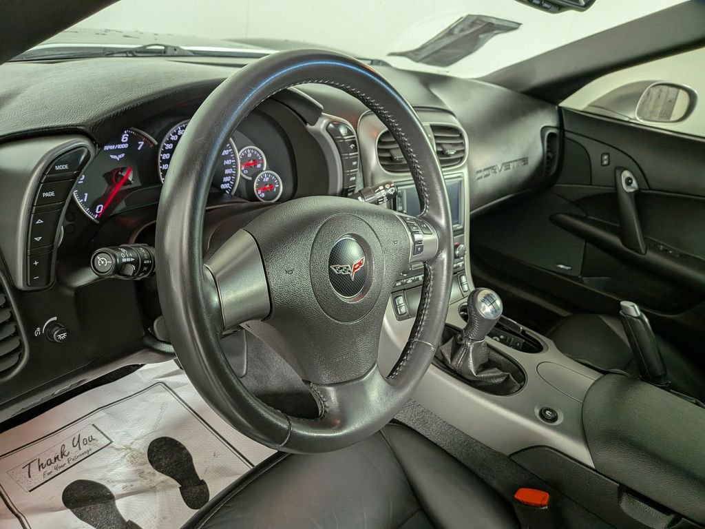 Used 2007 Chevrolet Corvette Coupe w/ Preferred Equipment Group RWD image 23