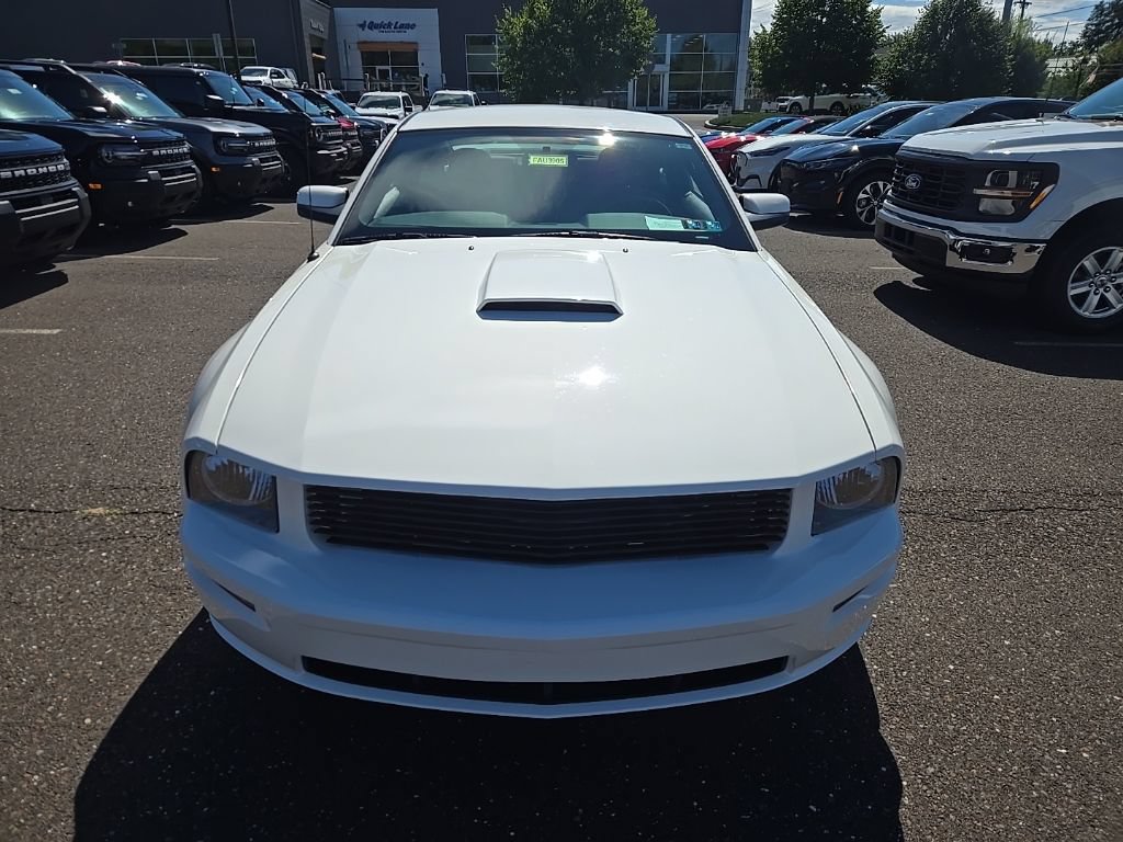 Used 2007 Ford Mustang GT Premium RWD image 3