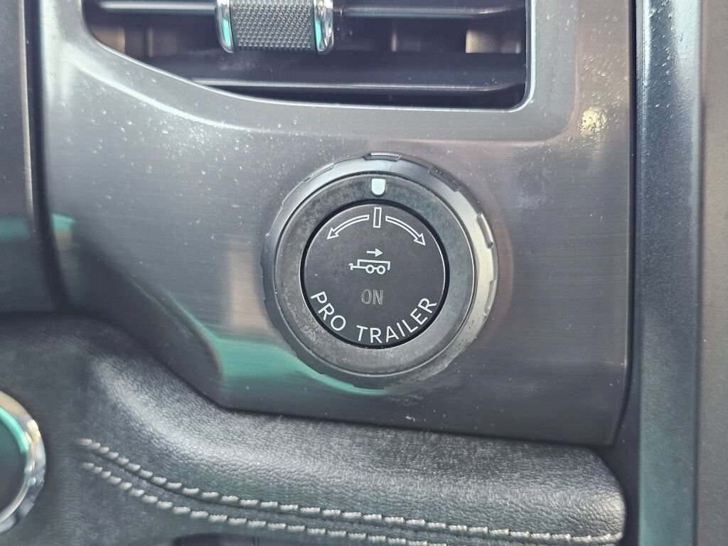 Used 2025 Ford F150 Lightning Flash AWD/4WD image 31