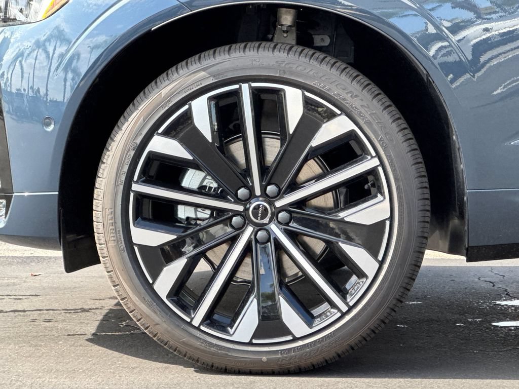 New 2026 Volvo XC60 B5 Ultra w/ Climate Package AWD/4WD image 25