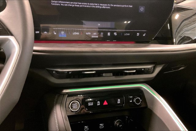 Used 2025 Audi Q5 Premium Plus w/ Premium Plus AWD/4WD image 32