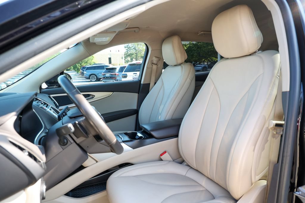 Used 2020 Lincoln Nautilus Premier w/ Equipment Group 101A AWD/4WD image 34