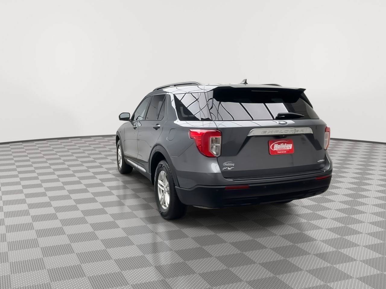 Used 2022 Ford Explorer XLT AWD/4WD image 37