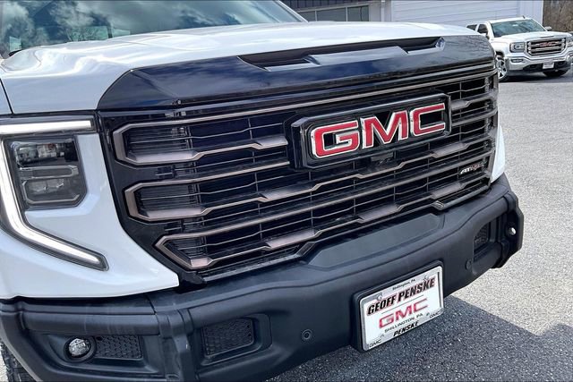 Used 2025 GMC Sierra 1500 AT4X image 29