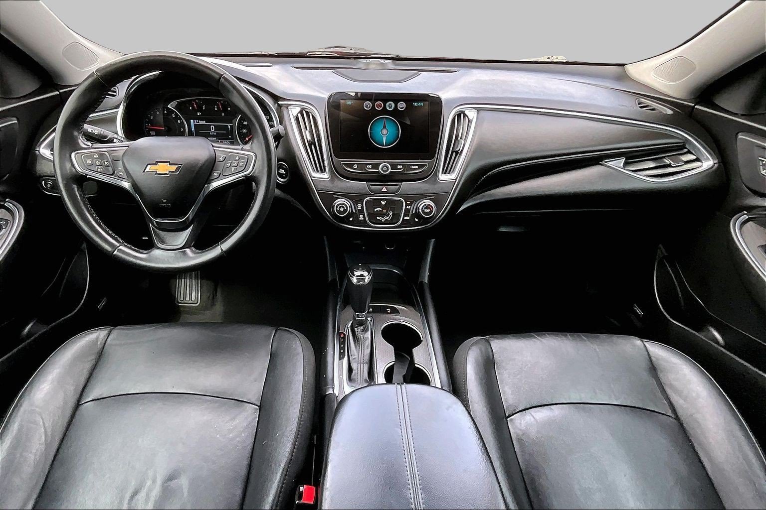 Used 2018 Chevrolet Malibu LT w/ Leather Package FWD image 14