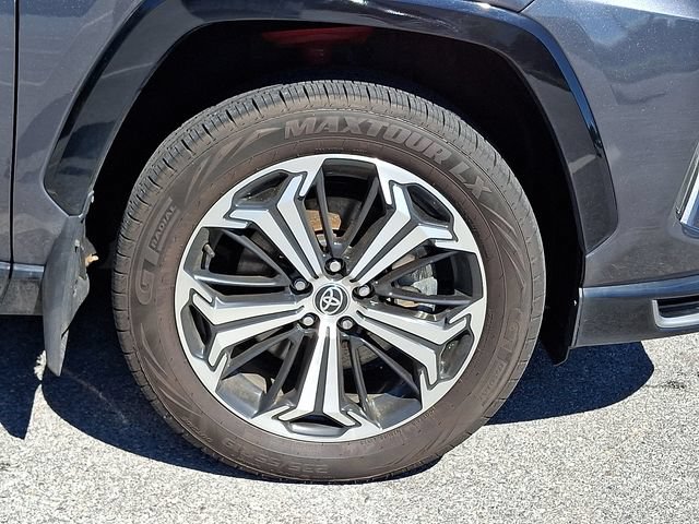 Certified 2023 Toyota RAV4 XSE w/ Weather Package AWD/4WD image 8