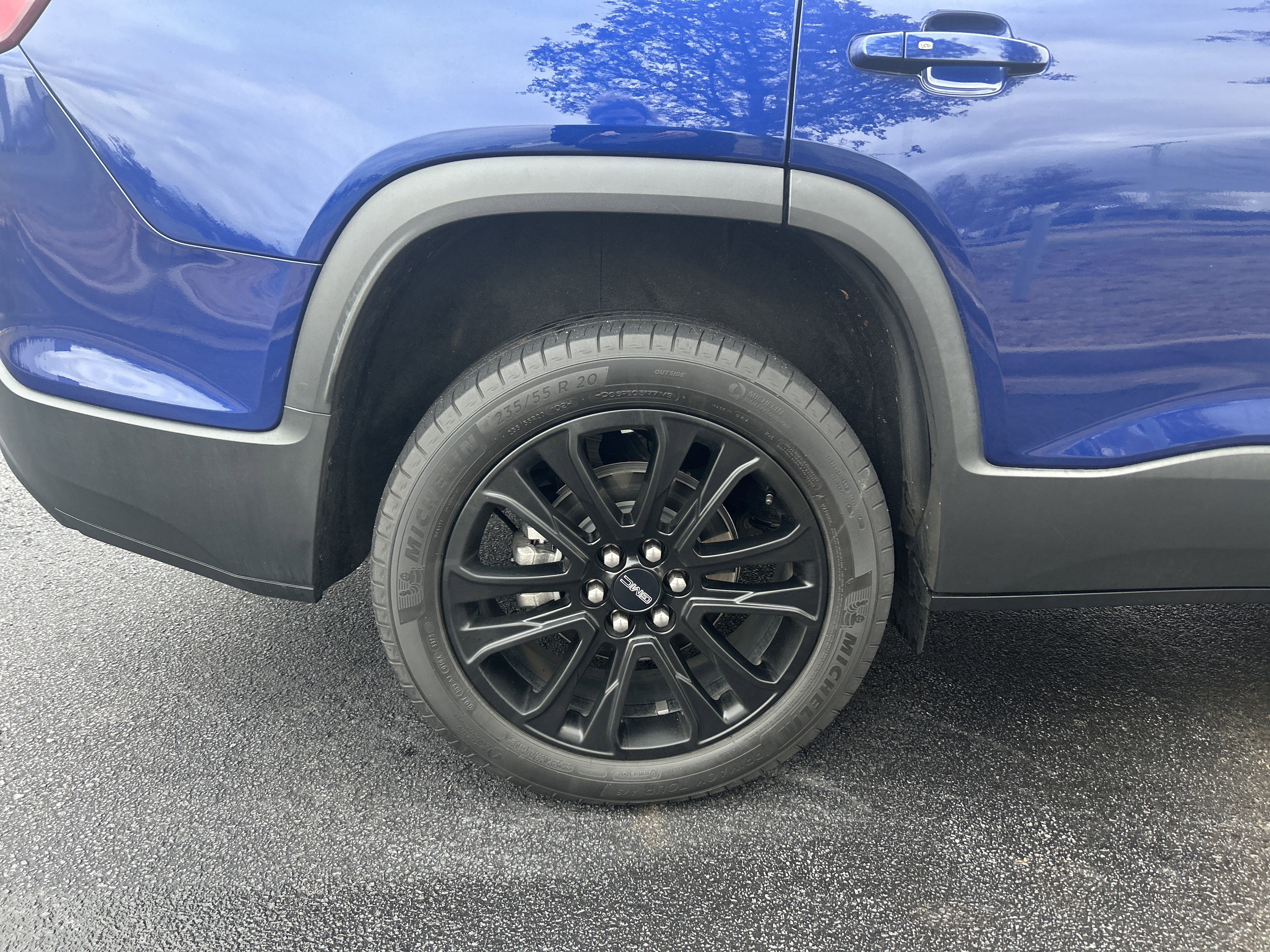 Used 2023 GMC Acadia SLT w/ Elevation Edition image 34