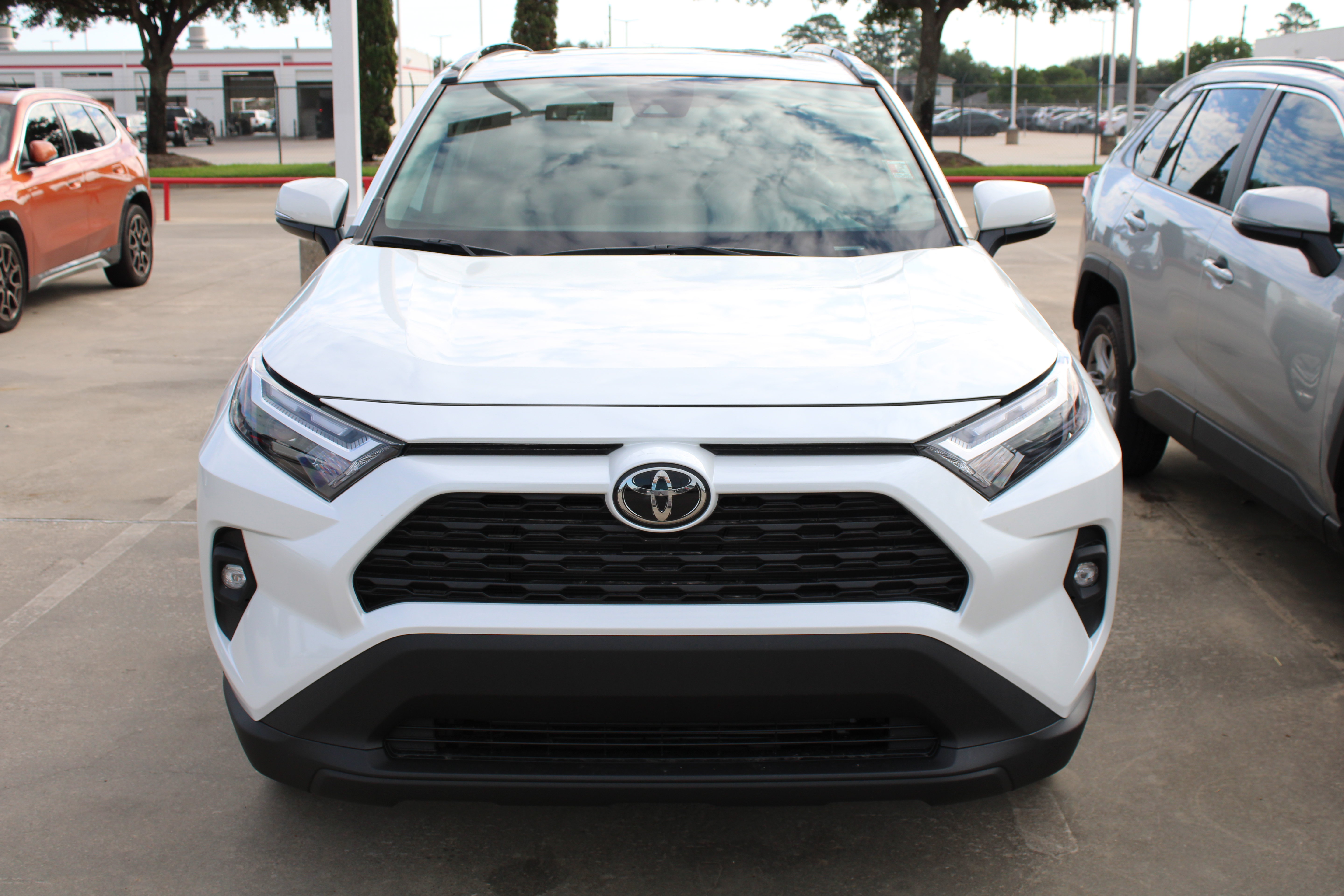 Used 2025 Toyota RAV4 XLE Premium FWD image 3