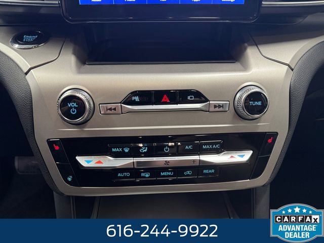 Used 2023 Ford Explorer XLT w/ Equipment Group 202A AWD/4WD image 3