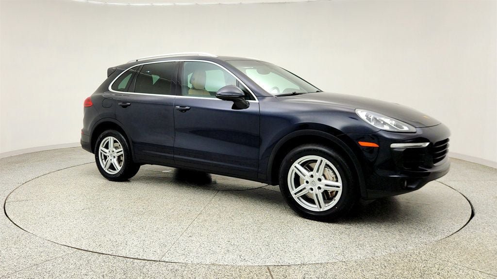 Used 2017 Porsche Cayenne S w/ Premium Package AWD/4WD image 3