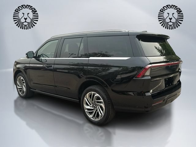 Used 2025 Lincoln Navigator Reserve AWD/4WD image 9