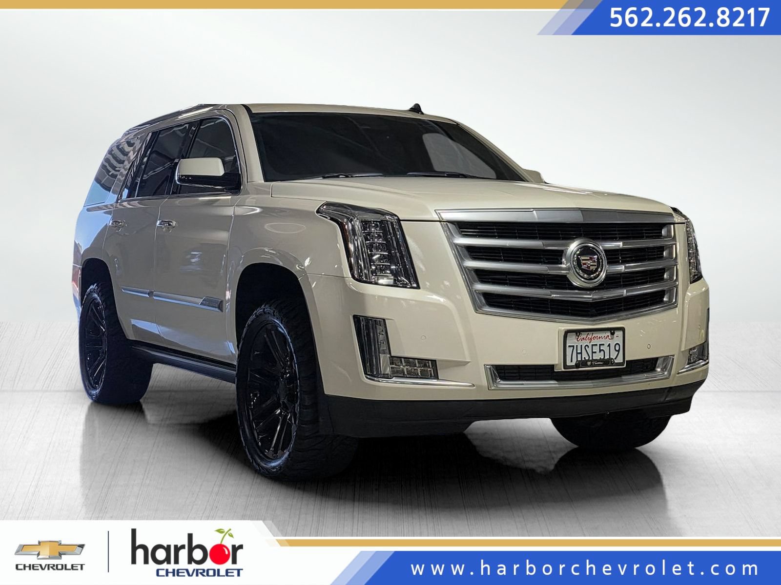 Used 2015 Cadillac Escalade Premium AWD/4WD image 1
