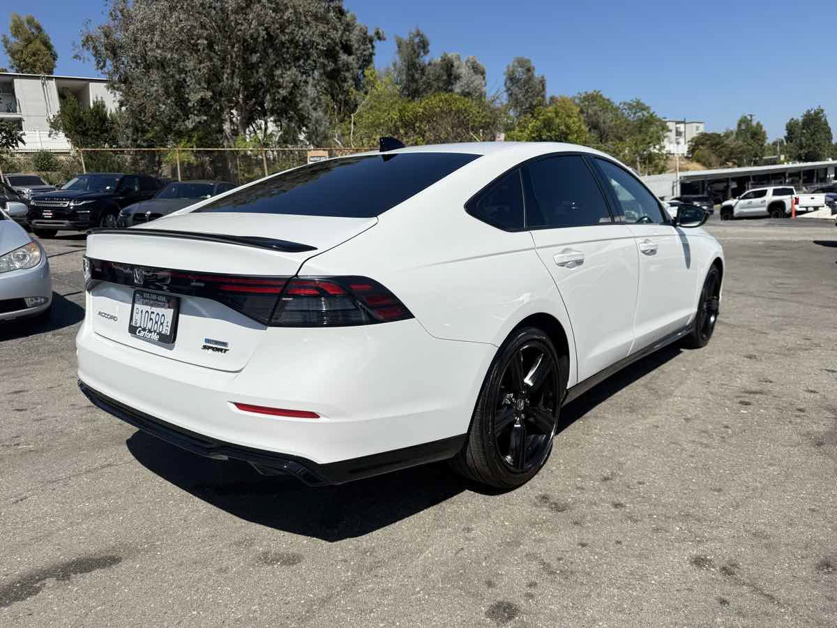 Used 2025 Honda Accord Sport image 5